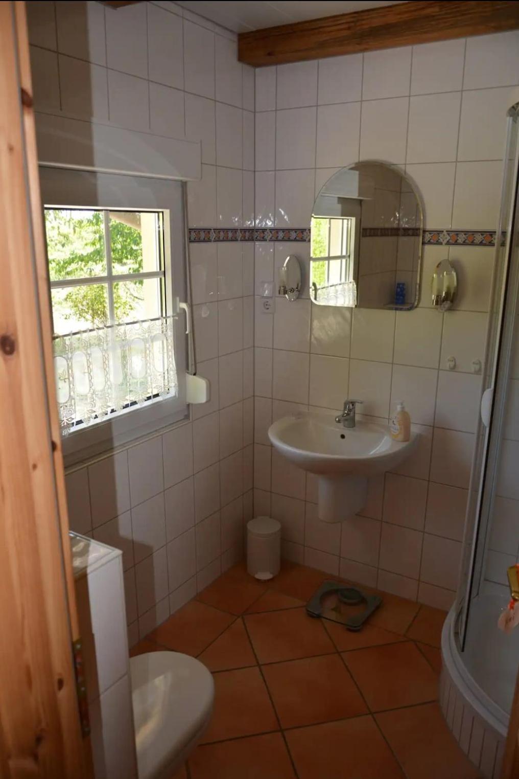 Ruhiges, Sehr Schoenes Haus/grundstueck In Elbnaehe. *